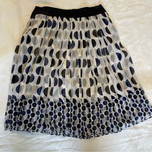 White House Black Market Black and White A-Line Pleated Skirt